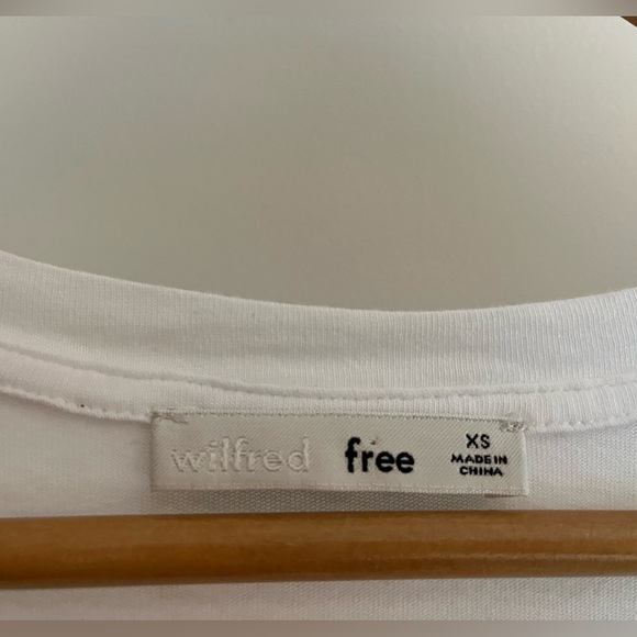 Aritzia V-Neck T-Shirt - Picture 2 of 2